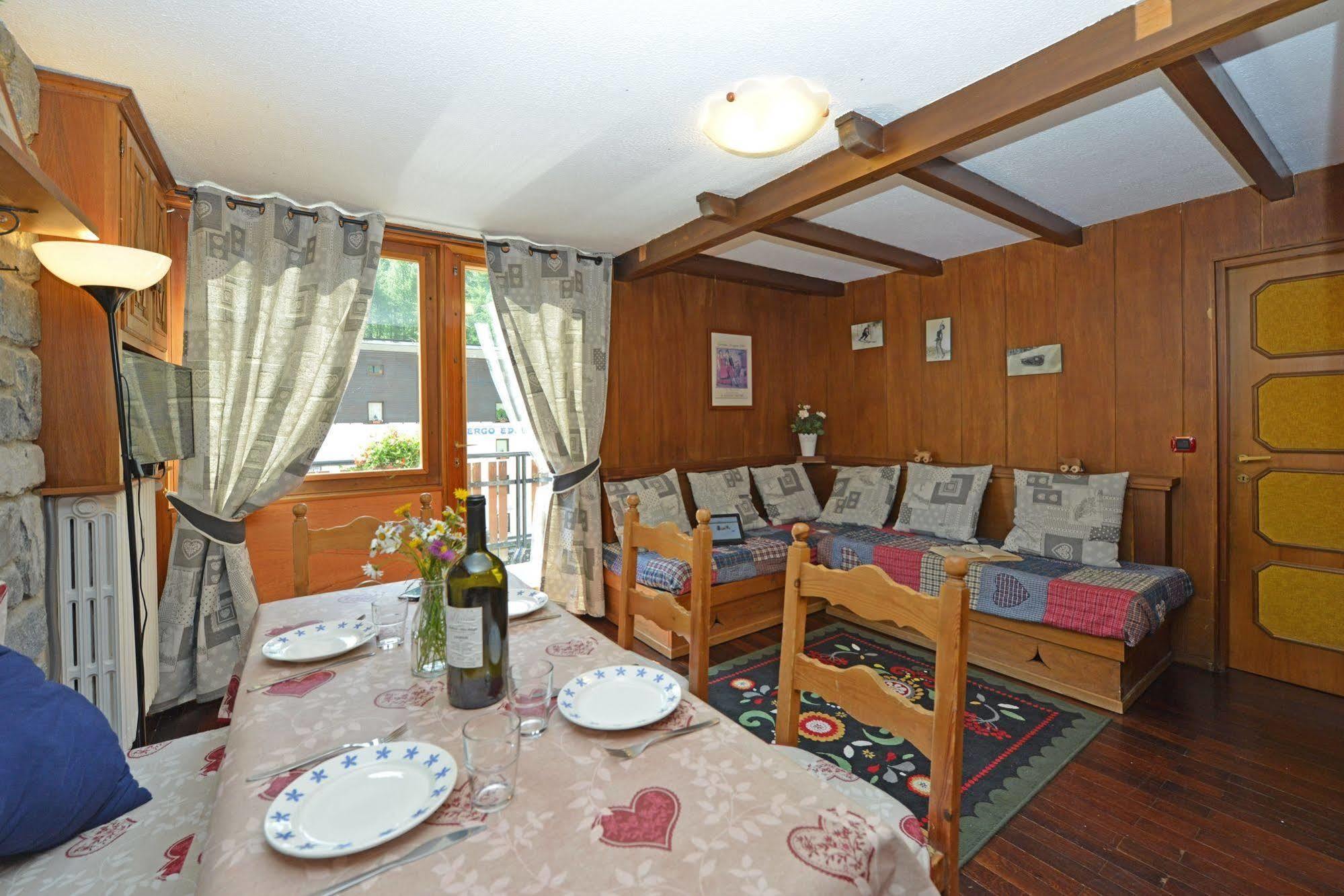 Cervino Valley House Rododendro ブレウイル・チェルヴィナイア エクステリア 写真